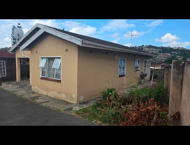 2 BEDROOM HOUSE FOR SALE IN UMLAZI BB